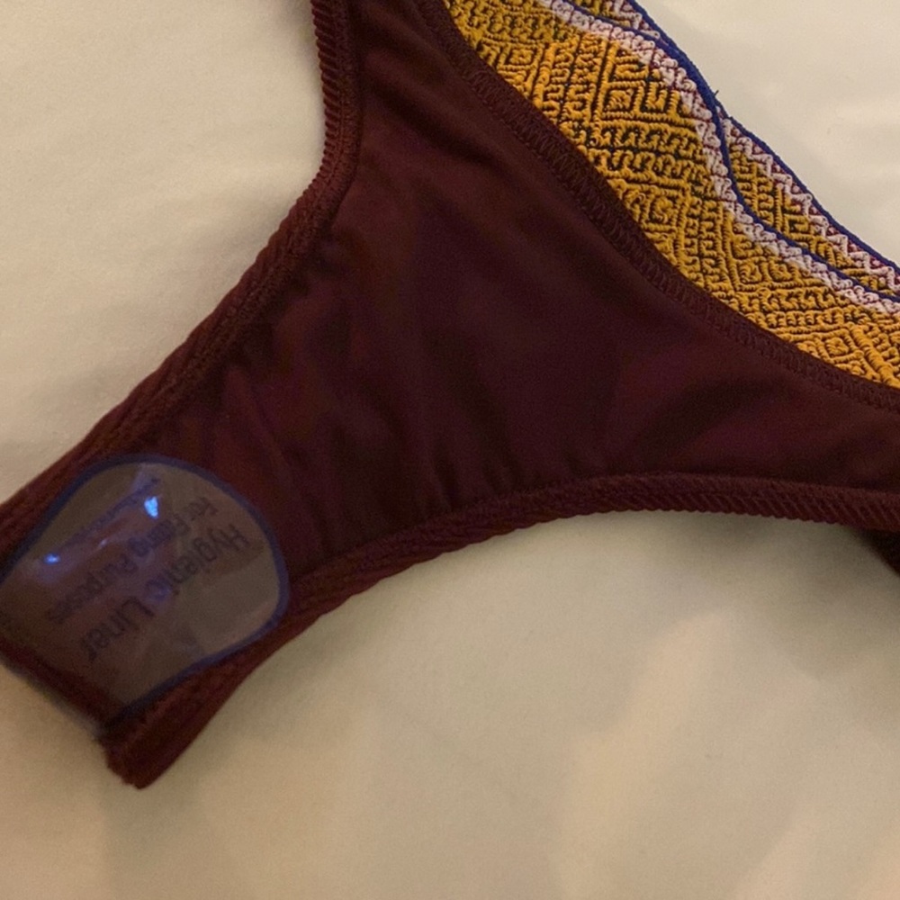 NWOT Elysiian Swim Bali Bikini Bottoms Burgundy